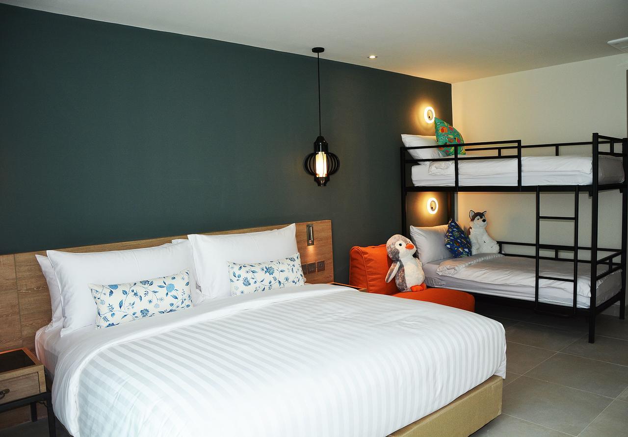 Fusion Suites Phuket Patong Eksteriør bilde Family room at the hotel