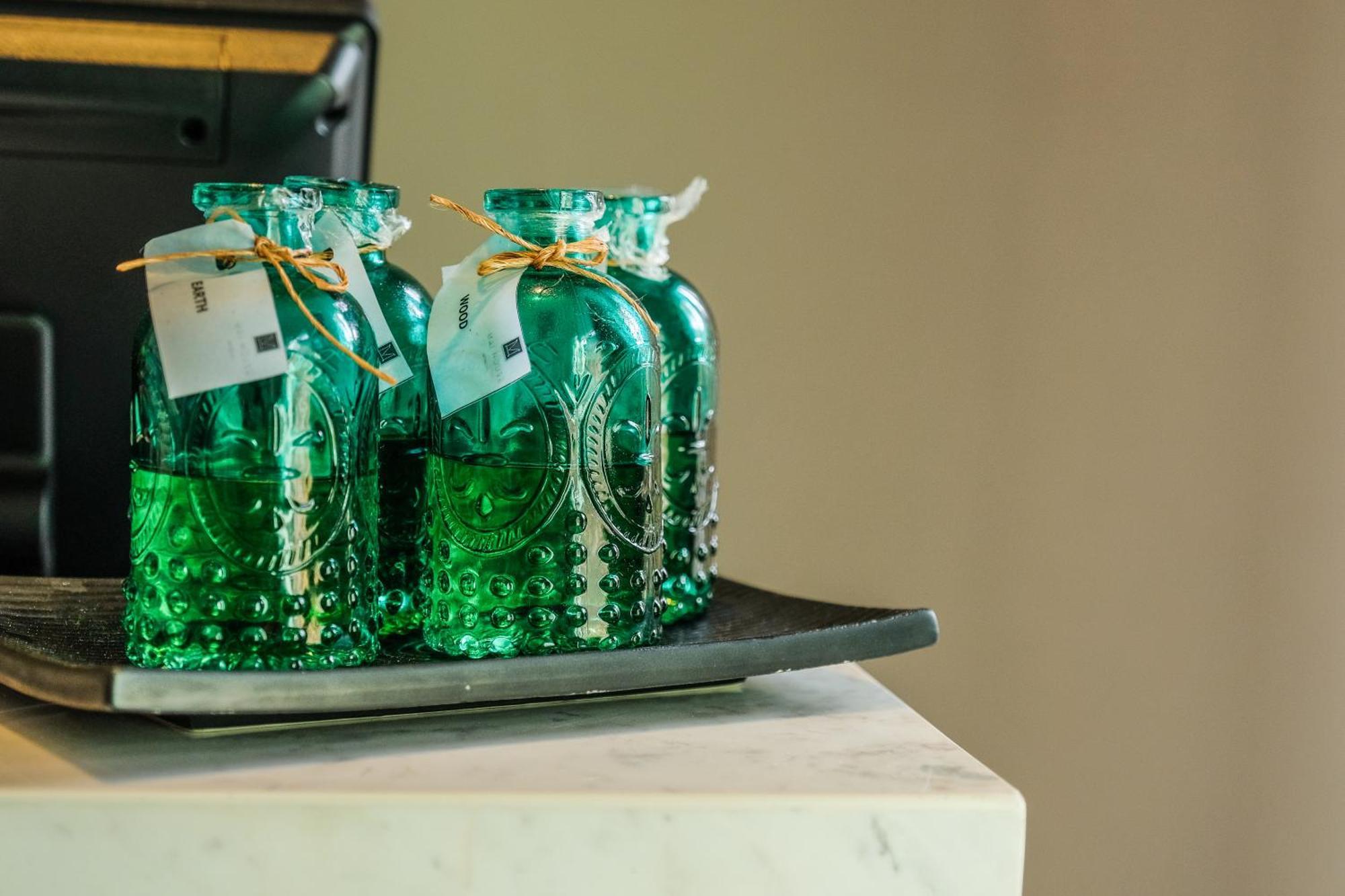 Fusion Suites Phuket Patong Eksteriør bilde Bottles of absinthe