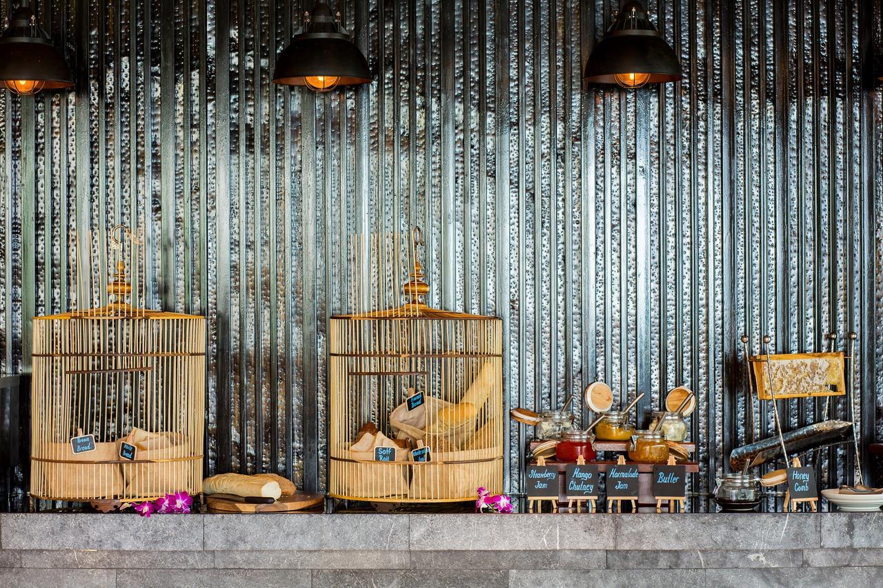 Fusion Suites Phuket Patong Eksteriør bilde The bird market