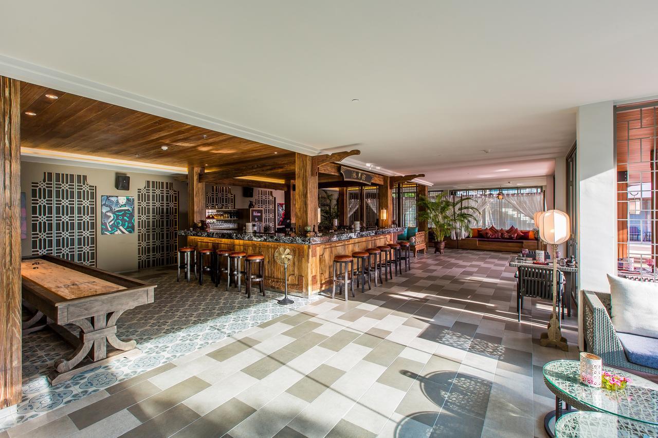 Fusion Suites Phuket Patong Eksteriør bilde The lobby of the hotel