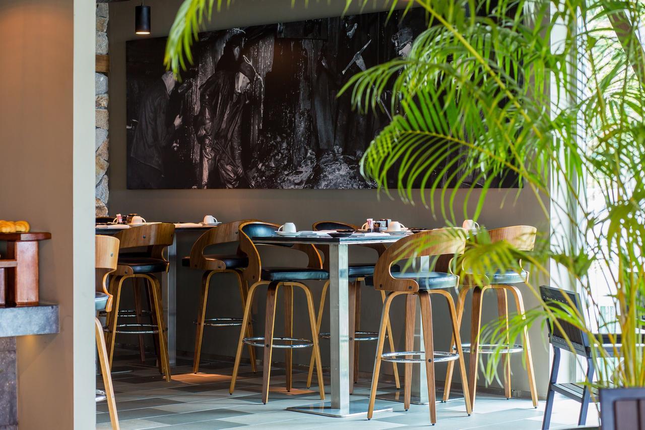 Fusion Suites Phuket Patong Eksteriør bilde Restaurant